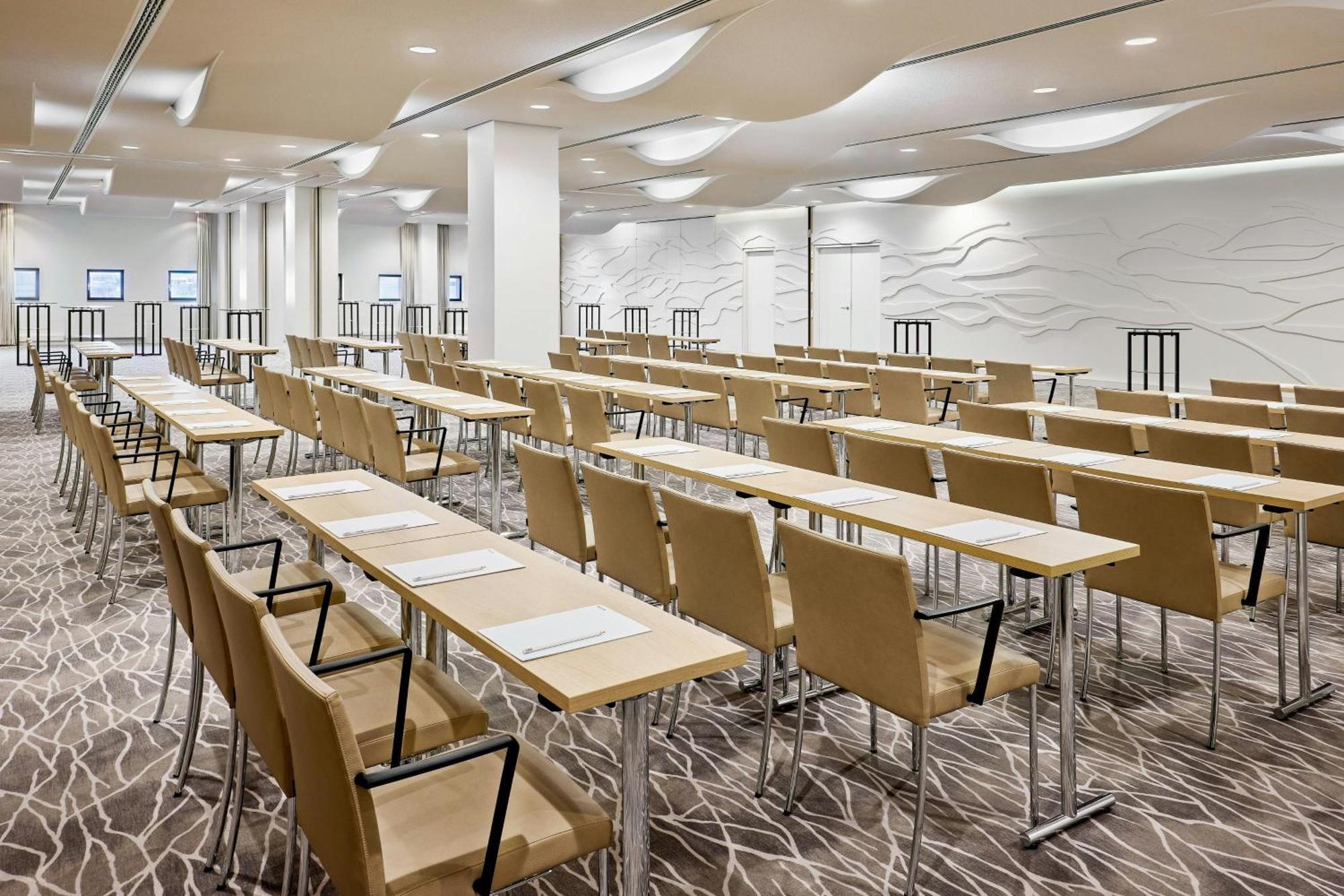 Hotel The Westin Hamburg Elbphilharmonie Exterior foto Meeting room
