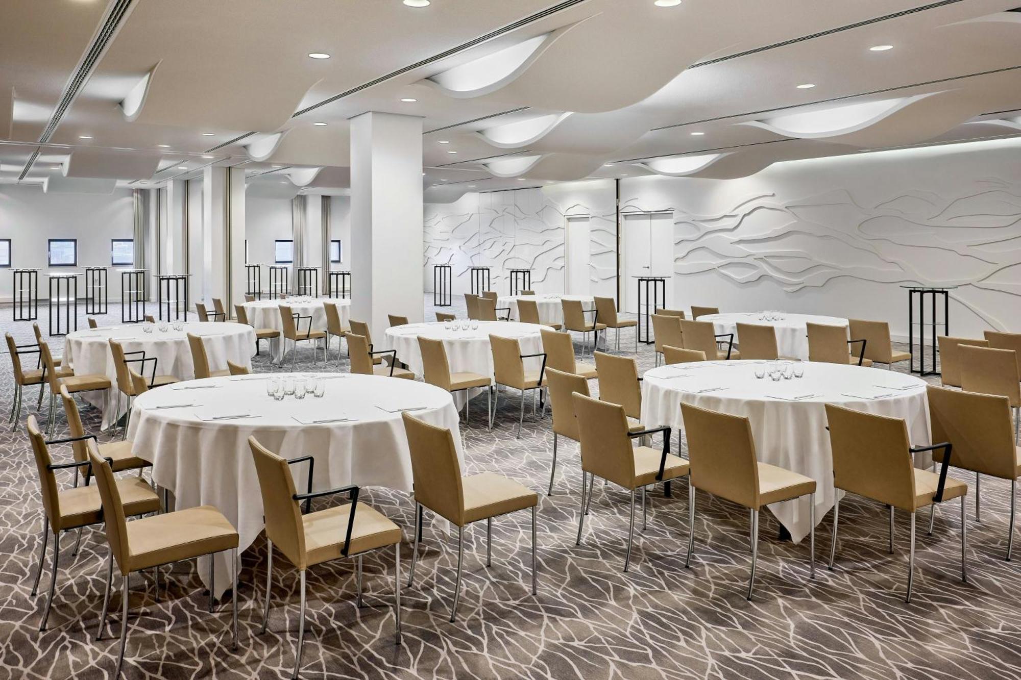 Hotel The Westin Hamburg Elbphilharmonie Exterior foto The ballroom