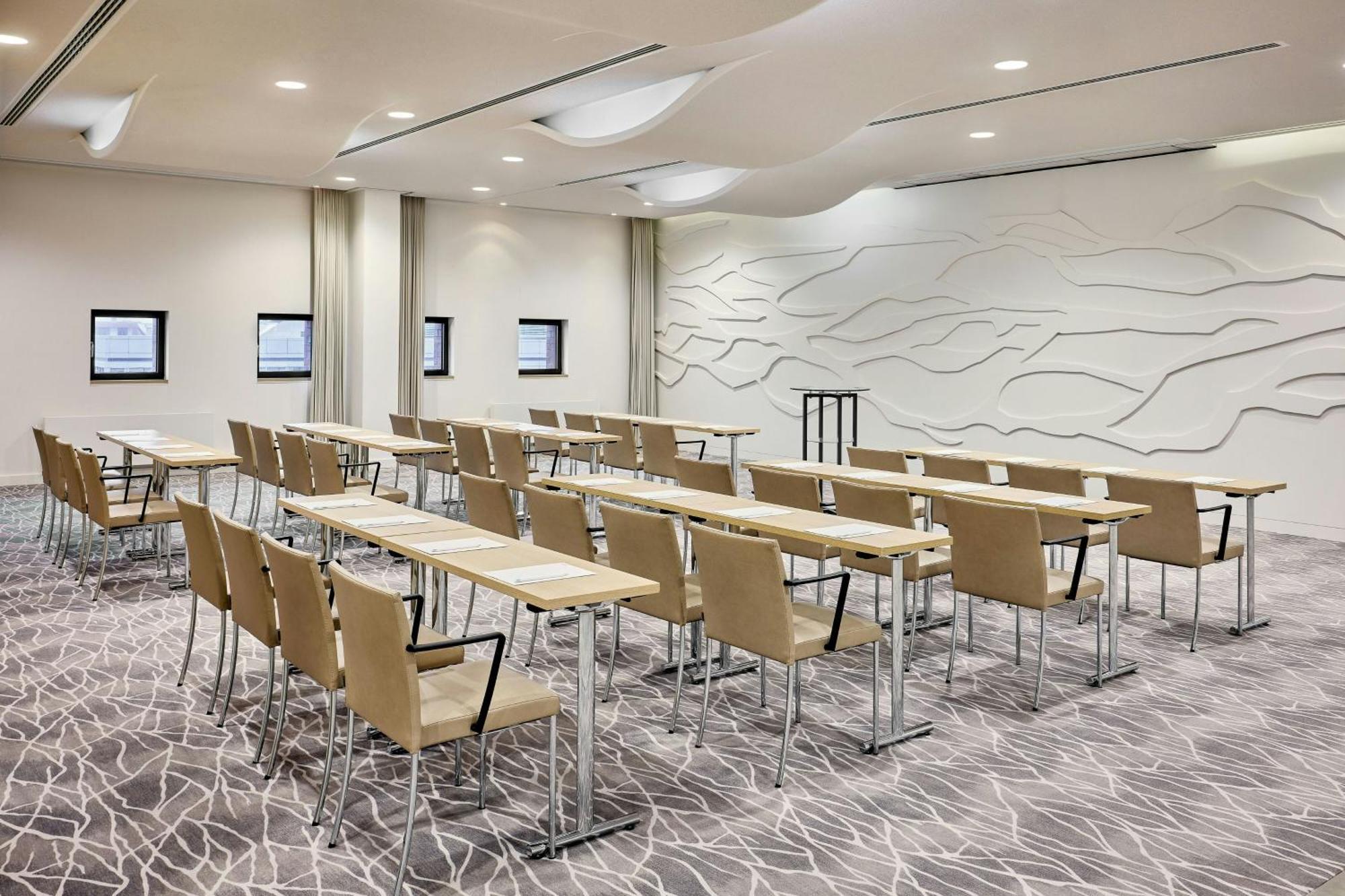 Hotel The Westin Hamburg Elbphilharmonie Exterior foto Meeting room